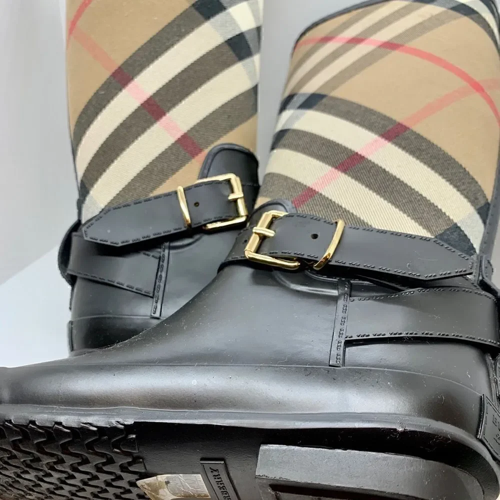 Burberry Rain-boots Nova Check & Rubber Size: 37